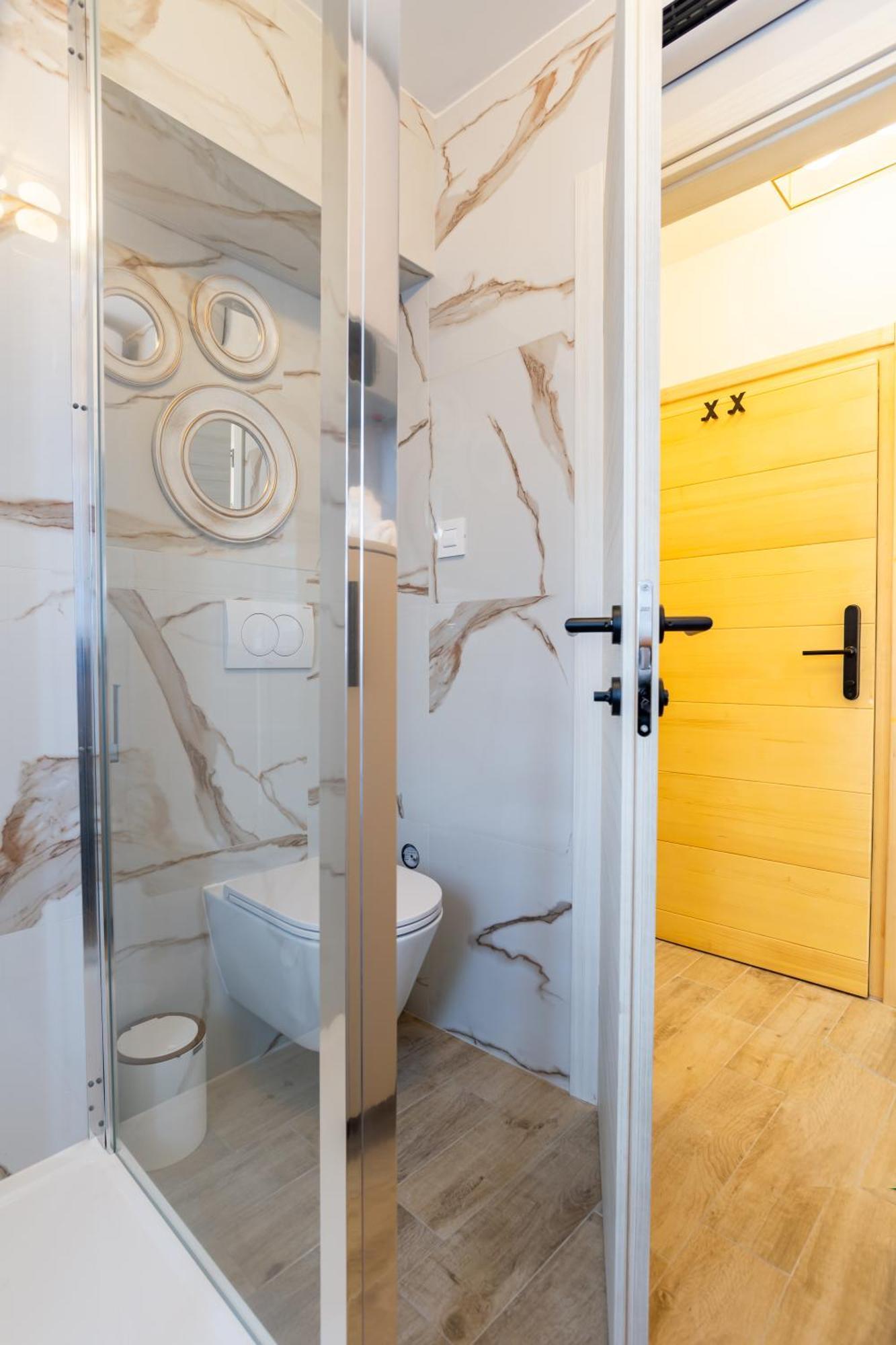 Luxury Lifestyle Rooms Спліт Екстер'єр фото